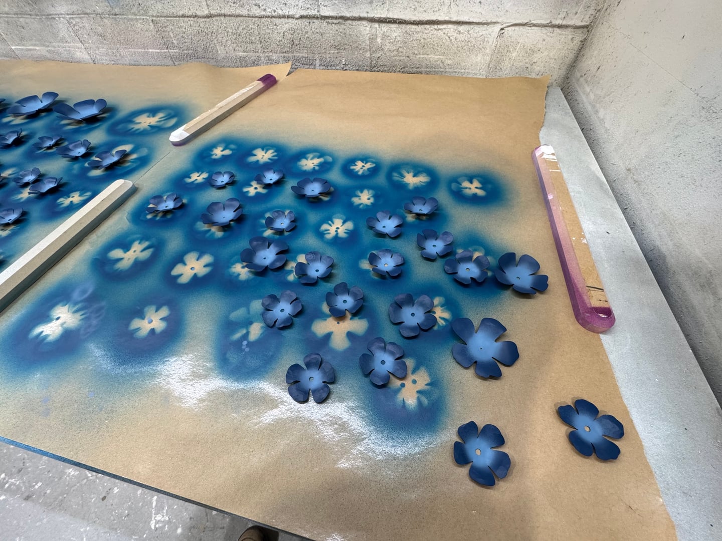 Hammered Metal Flowers - Image 5