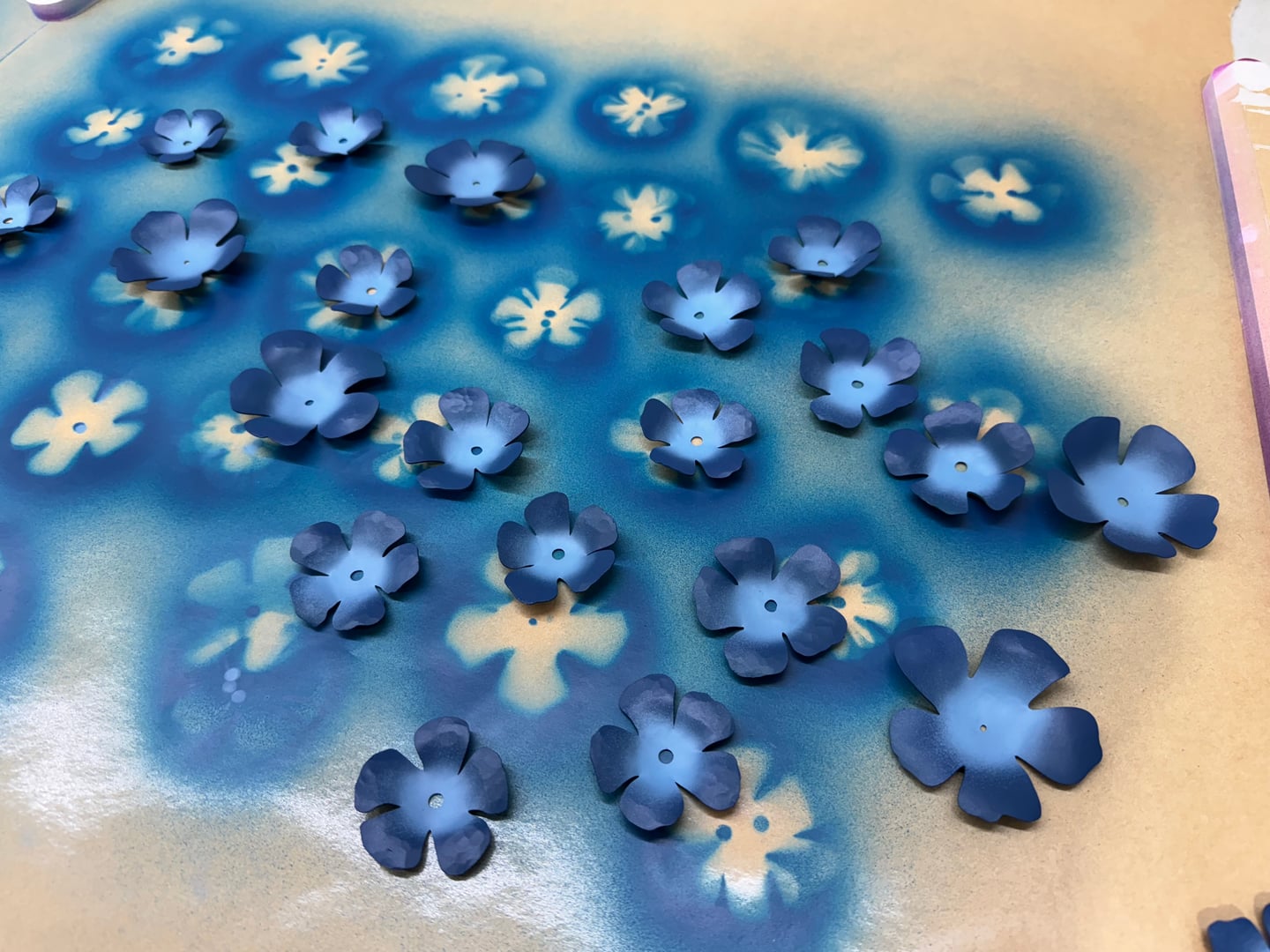 Hammered Metal Flowers - Image 6