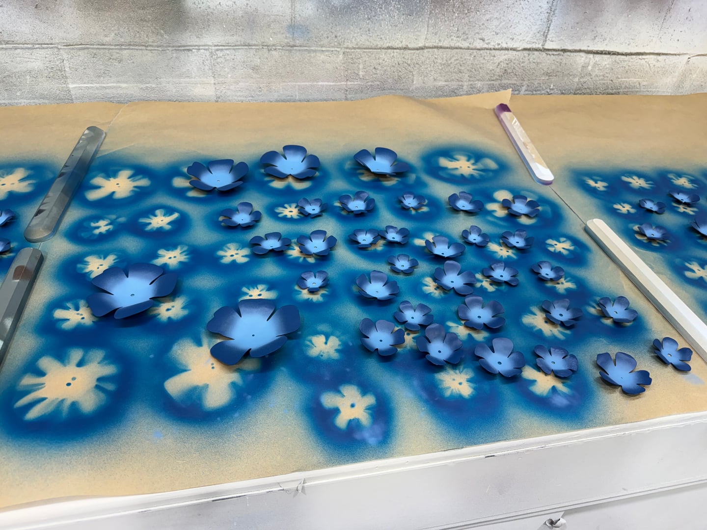 Hammered Metal Flowers - Image 8