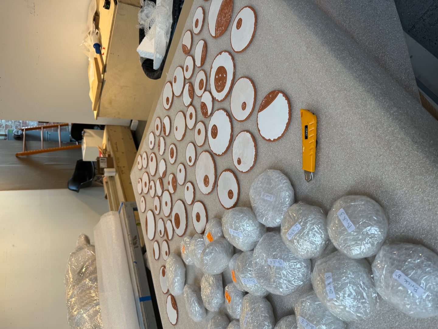 Terracotta glazed disks - Image 1